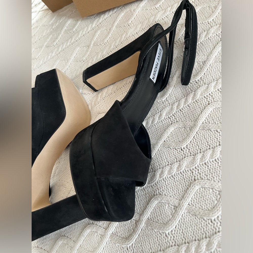 Steve Madden Black Suede Women's 5 inch  Heels Adjustable Ankle Sz 9 - Picture 11 of 16